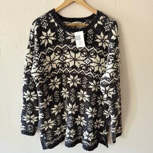 BNWT Casual Connection Longline Snowflake Sweater